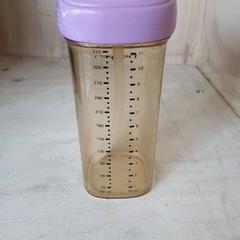 Vannflaske Lila/Wit, som rapportert av DierenPark Amersfoort ved bruk av iLost