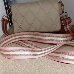 Tasjes Roze goud, som rapportert av Qbuzz GD Groningen Peizerweg ved bruk av iLost