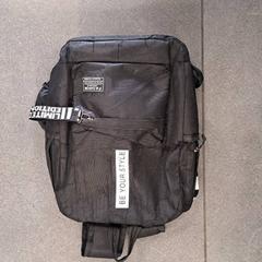 Ruksak zwart, ako bolo nahlásené Regio West-Vlaanderen pomocou iLost