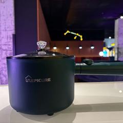 وعاء & المنتجات الإلكترونية، كما تم الإبلاغ عنه بواسطة Room Mate Bruno عبر iLost