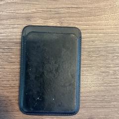 カードホルダー Hyttinen joonas mp がiLostで Gemeente Amsterdam - Bureau Gevonden Voorwerpen によって報告されました