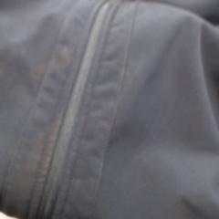 ジャケット Blauw がiLostで Qbuzz Fryslân によって報告されました