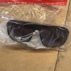 Occhiali da sole, come riportato da Pathé Utrecht Leidsche Rijn utilizzando iLost