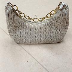 Tas, zoals gemeld door Qbuzz GD Groningen Peizerweg met iLost