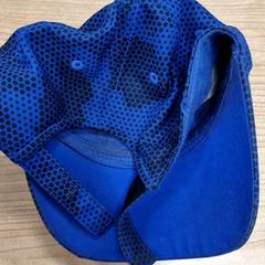 Kšiltovka, jak nahlášeno Connexxion Amstelland-Meerlanden Schiphol Noord pomocí iLost