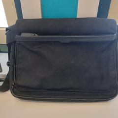 Laptop tas, zgłoszono przez Arriva Limburg Zuid przy użyciu iLost