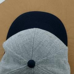 Kleding - Pet grijs blauw، كما تم الإبلاغ عنه بواسطة Centraal magazijn عبر iLost