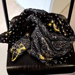 Choker Noir et doré, ako bolo nahlásené IKEA Rouen Tourville-La-Rivière pomocou iLost