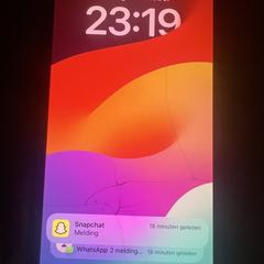 Rode iPhone met hoesje, som rapporterats till iLost