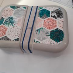 Voorraaddoos - Brooddoos, iLost를 사용하여 Centraal magazijn에 보고됨