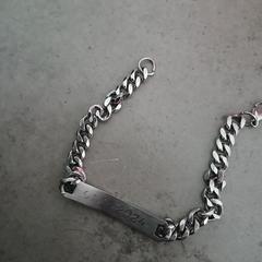 Zilveren/stainless steel armband, iLost에 보고됨
