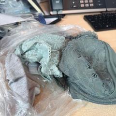 BH, Socken & Unterwäsche groen, grijs, gemeldet von Haven Hotel Rotterdam über iLost