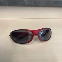 Sluneční brýle, jak nahlášeno Arriva Limburg Zuid pomocí iLost