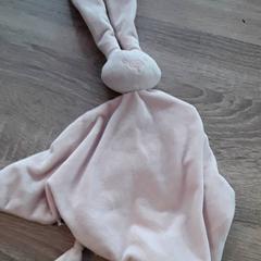 Knuffel, segundo informou EBS Tramplein usando iLost