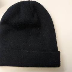 Kleding - Muts, a été signalé par Centraal magazijn utilisant iLost
