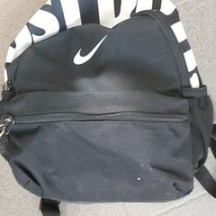 Ryggsekk - Zwart /wit, som rapportert av Centraal magazijn ved bruk av iLost