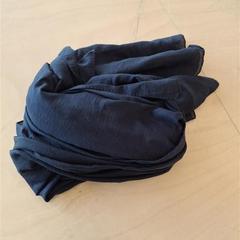 Collaret Bleu marine, segons ha informat IKEA Lyon Grand Parilly mitjançant iLost