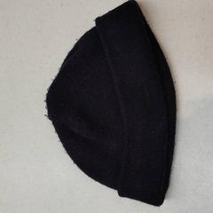 Beanie, jak nahlášeno Rijksmuseum van Oudheden pomocí iLost