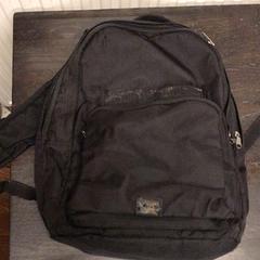 Zaino, come riportato da Attractie- & Vakantiepark Slagharen utilizzando iLost