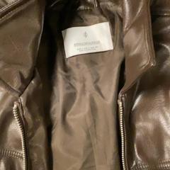재킷 Brown jacket, iLost를 사용하여 MEININGER Hotel Copenhagen에 보고됨