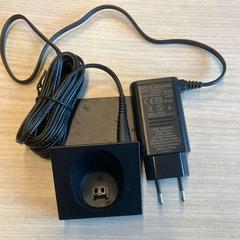 الشاحن، كما تم الإبلاغ عنه بواسطة Amsterdam ID Aparthotel عبر iLost