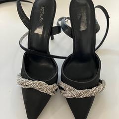 Heels, as reported by Gemeente Ede using iLost