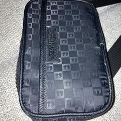 Zwarte kleine tas, as reported to iLost