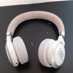 İLost kullanarak Qbuzz servicepunt  Emmen tarafından bildirildiği gibi Kulaklıklar