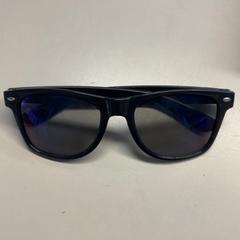 Sonnenbrille, gemeldet von Burgers' Zoo über iLost