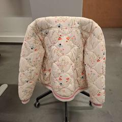 Prydnadskudde, rapporterat av IKEA Duiven med iLost