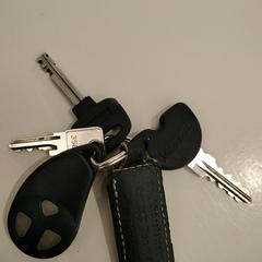 Sleutelbos met Vespa scootersleutel, som rapportert til iLost