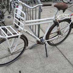 Herenfiets pelikaan chocolate wit, segundo informou Stadswerk072 usando iLost