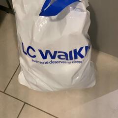 İLost kullanarak MEININGER Hotel Budapest Great Market Hall tarafından bildirildiği gibi Çanta Of clothes