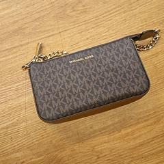 Saco, como reportado por HTM utilizando o iLost