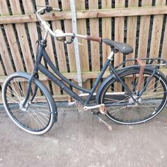 Bicikli Cortina L4 zwart, amint azt Fietsdepot Meierijstad az iLost segítségével jelentette.