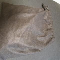 バッグ noir がiLostで TCL によって報告されました