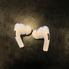 Auricolare pod, come riportato da Hotel V Frederiksplein utilizzando iLost