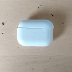 Airpods case wit, rapporterat av Centraal magazijn med iLost