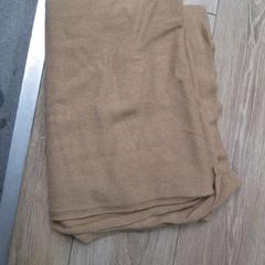 ショール licht bruin がiLostで IKEA Heerlen によって報告されました