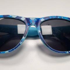 Gafas de sol Blauw, ha sido reportado por DierenPark Amersfoort con iLost
