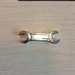 Hub usb, come riportato da Amsterdam ID Aparthotel utilizzando iLost