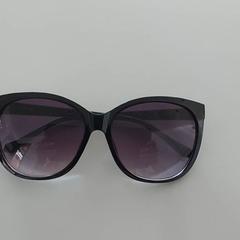 Glasses - Zonnebril, as reported by Centraal magazijn using iLost