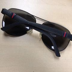 Okulary słoneczne, zgłoszono przez Pathé Tilburg przy użyciu iLost