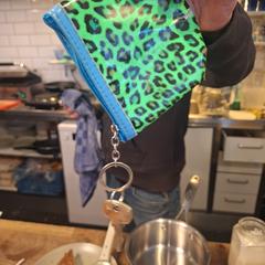 (Huis)sleutels met panterprint tasje, jak bylo nahlášeno na iLost