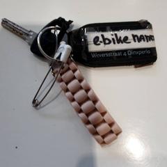 Keys, as reported by Zwarte Cross (Gemeentehuis) using iLost
