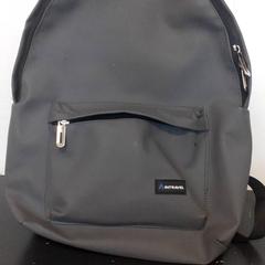 Zaino, come riportato da Qbuzz servicepunt  Emmen utilizzando iLost