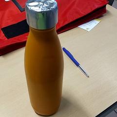 Botella para beber, segundo informou Regio Limburg - Leuven usando iLost