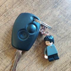 Auto sleutel met Lego sleutelhanger, iLost에 보고됨