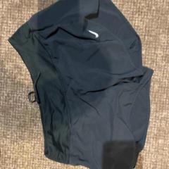 Sportovní kalhoty, jak nahlášeno Van der Valk Hotel Apeldoorn - De Cantharel pomocí iLost