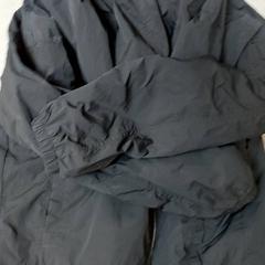 Klær - jas zwart, som rapportert av Regio Antwerpen - Brussel ved bruk av iLost